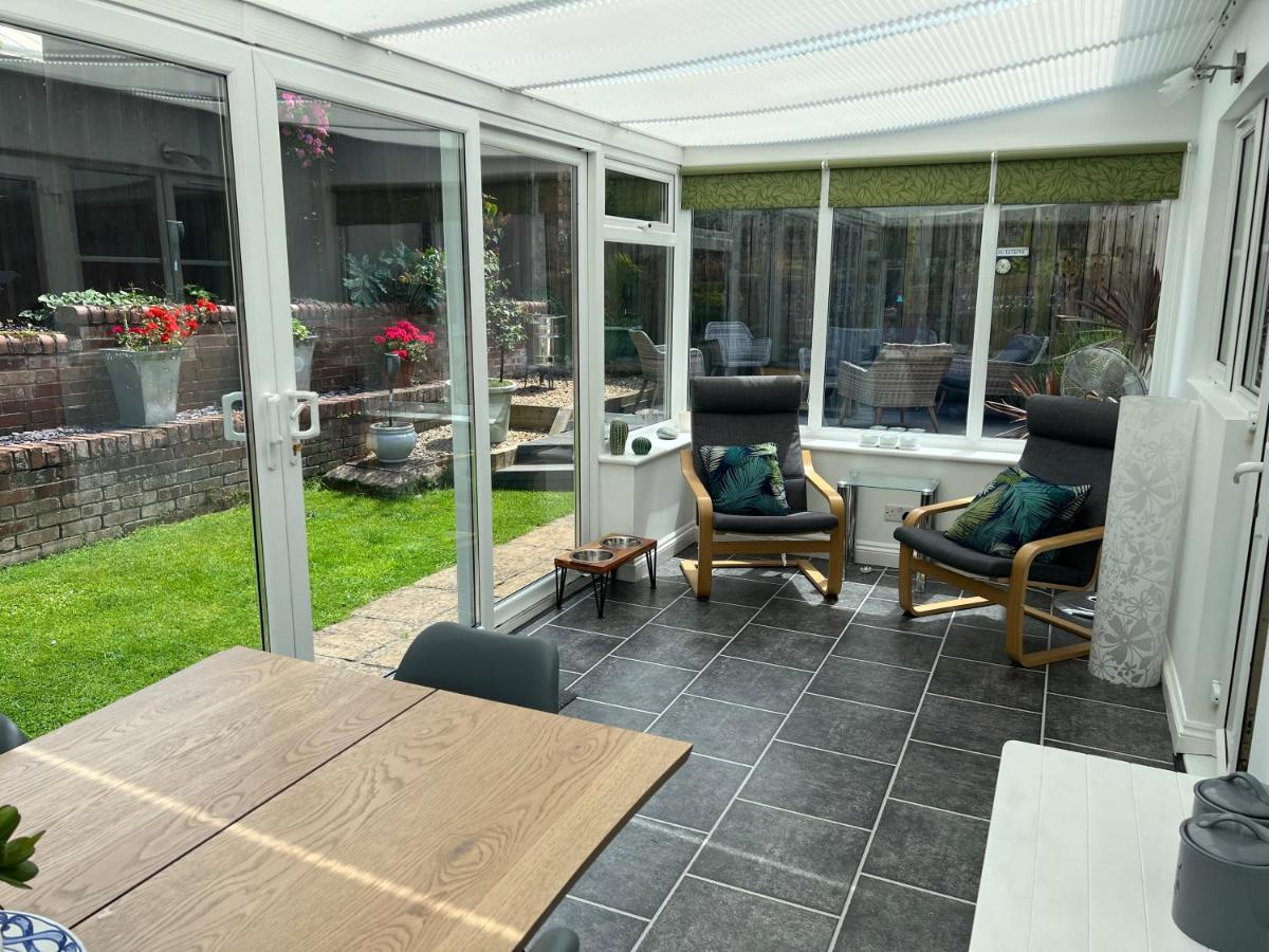 Monty Cottage, Coastal Boutique House Exmouth
